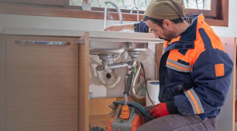 Expert burst pipe repair services in Avery, TX